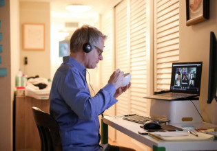 Οι τηλεδιασκέψεις «σκοτώνουν» τη δημιουργικότητα των στελεχών