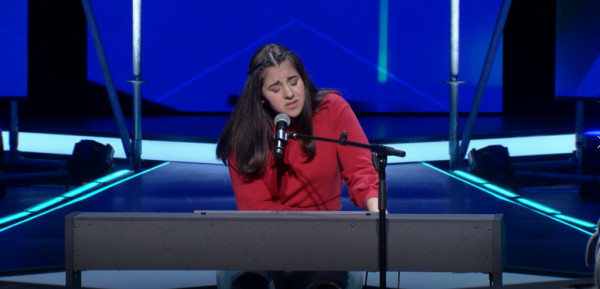 X-Factor: Πρωταθλήτρια στο τάε κβο ντο και στο τραγούδι