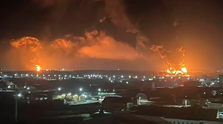 Ουκρανία: Μεγάλη φωτιά σε χώρο αποθήκευσης καυσίμων στην πόλη Μπριάνσκ – Δείτε βίντεο