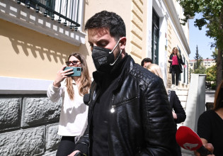 Μάνος Δασκαλάκης: «Που είναι η έξοδος;» – «Μαγκωμένος» μετά την κατάθεση στην ανακρίτρια για την Τζωρτζίνα