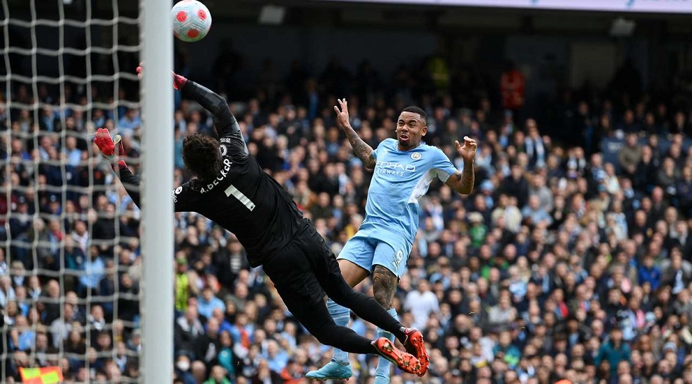 Οι ενδεκάδες στο Σίτι – Λίβερπουλ: Στον πάγκο Ντε Μπρόινε και Τσιμίκας