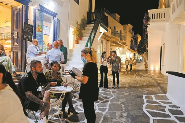 Αλέρτ για προσωπικό στον τουριστικό κλάδο – Τι λένε άνθρωποι του κλάδου