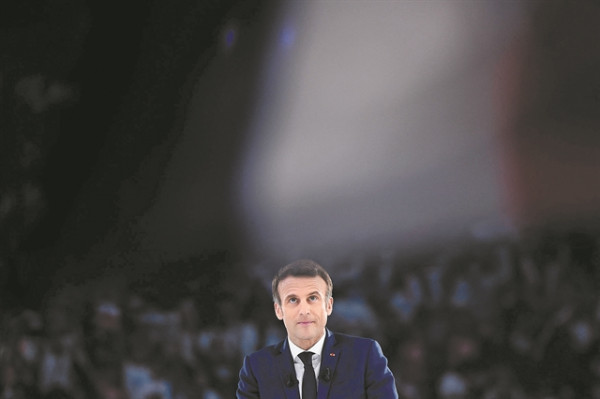 Γαλλία: Τι έκανε ο Εμανουέλ Μακρόν στη γαλλική πολιτική σκηνή