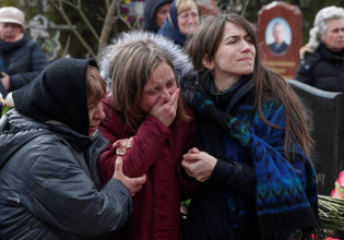 Πόλεμος στην Ουκρανία: Επανατοποθετεί τις στρατιωτικές του δυνάμεις στη σκακιέρα του μετώπου ο Πούτιν