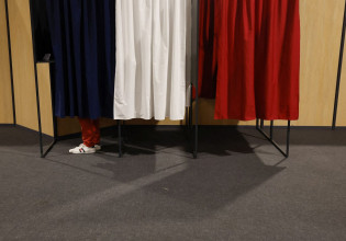 Γαλλία – άνοδος άκρας δεξιάς, ενίσχυση αριστεράς, αγωνία για το μέλλον