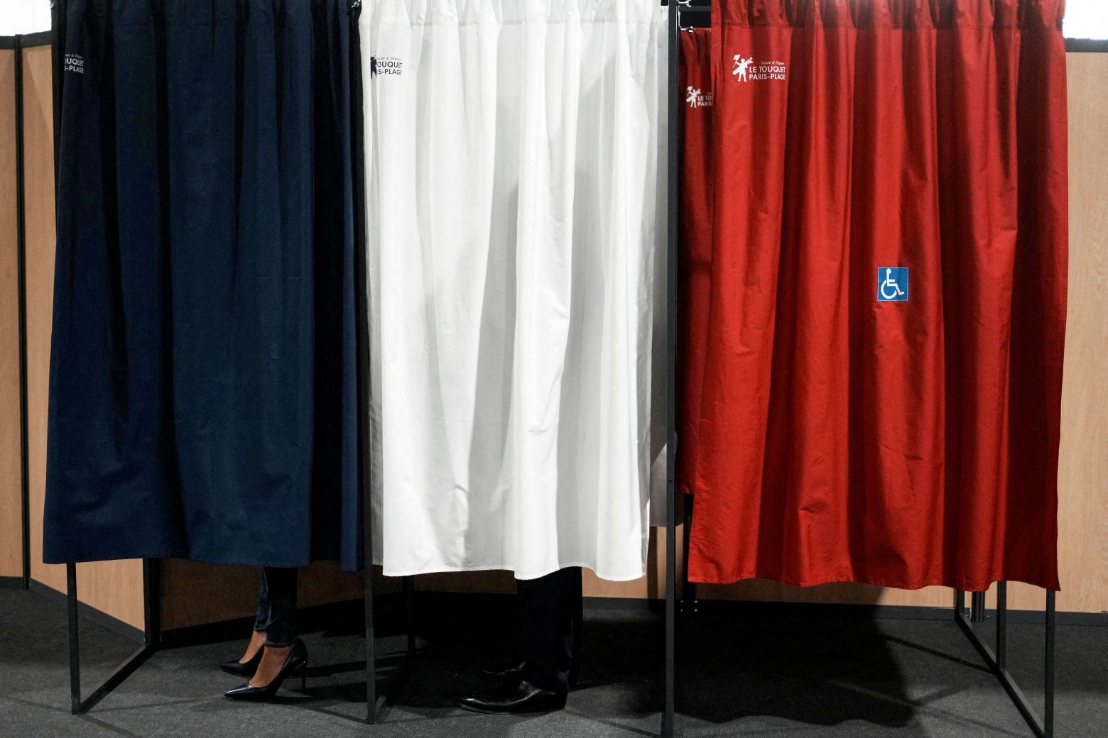 Εκλογές στη Γαλλία: Οι κερδισμένοι και οι χαμένοι -  «Θρίλερ» στον β' γύρο ανάμεσα σε Μακρόν και Λεπέν