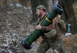 Πόλεμος στην Ουκρανία: Η νέα φάση της σύγκρουσης οδηγεί τη Δύση να εμπλακεί περισσότερο – Πόσο επικίνδυνη μπορεί να είναι μία τέτοια κλιμάκωση