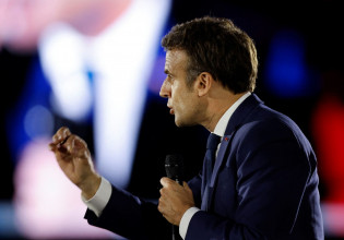 Πόλεμος στην Ουκρανία: Όχι στην κλιμάκωση των λέξεων λέει ο Μακρόν για την κατηγορία του Μπάιντεν για γενοκτονία