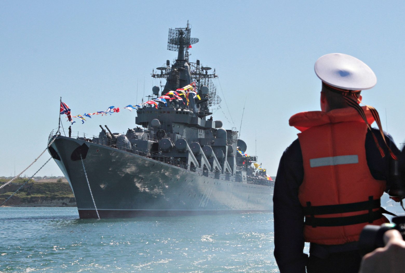 Πόλεμος στην Ουκρανία: Δείτε την Ρωσική ναυαρχίδα «Moskva», όταν είχε δέσει στον Πειραιά