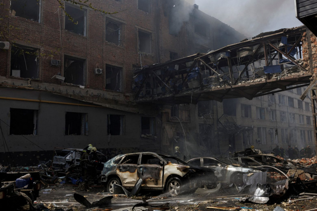 Ουκρανία: Νέοι βομβαρδισμοί με νεκρούς και τραυματίες στο Χάρκοβο