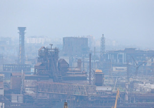 Μαριούπολη: Τι σημαίνει η απόφαση του Πούτιν να μην εισβάλουν οι Ρώσοι στο Azovstal