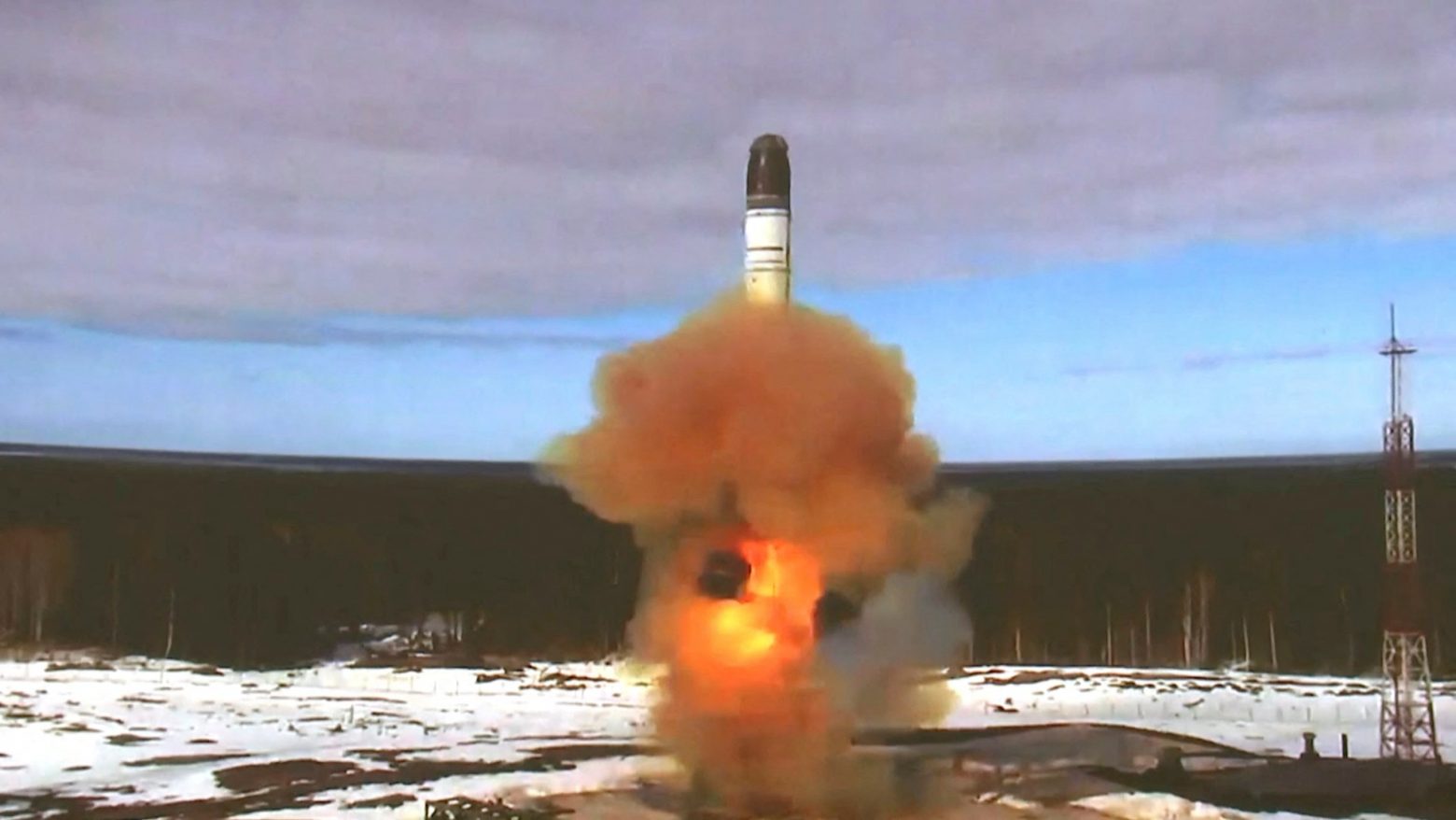 Ρωσία: Οι πύραυλοι Sarmat θα αναπτυχθούν στον στρατό το αργότερο έως το φθινόπωρο, σύμφωνα με το TASS
