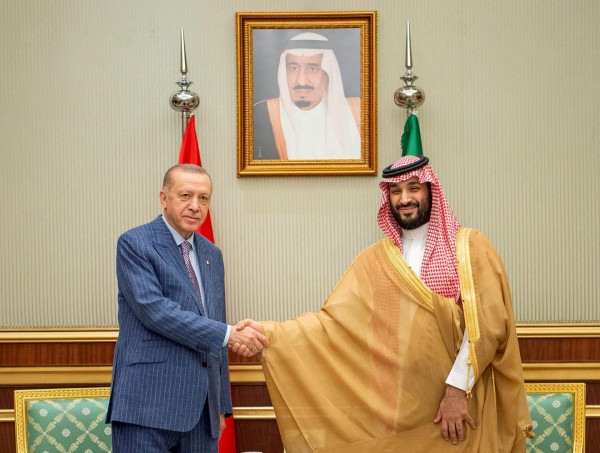 Ο Ερντογάν επαναπροσεγγίζει τη Σαουδική Αραβία