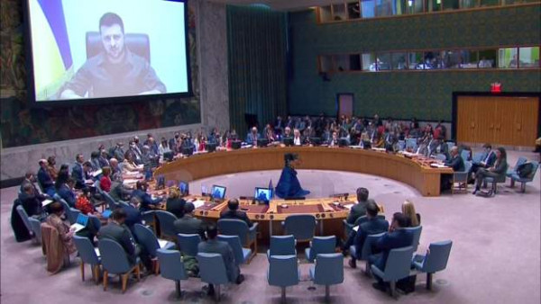 Ζελένσκι: Δριμύ κατηγορώ κατά Ρωσίας – «Δεν υπάρχει έγκλημα που να μην το έχουν διαπράξει»