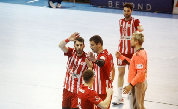 LIVE: Ολυμπιακός – ΠΑΟΚ