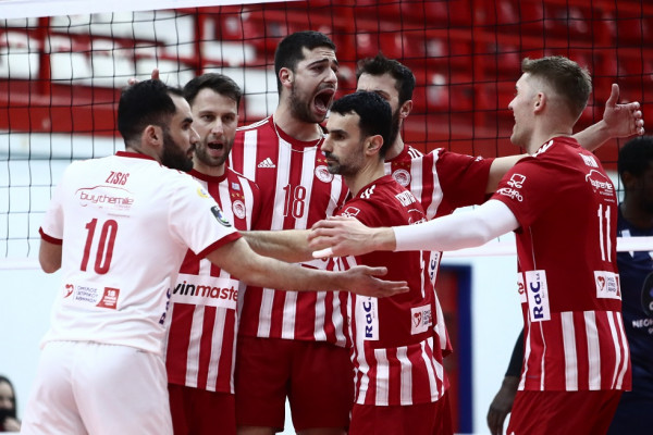 Φοίνικας Σύρου – Ολυμπιακός 1-3: «Άλωσε» τη Σύρο και «βλέπει» πρωτάθλημα