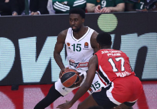 Γουάιτ: «Θα παλέψουμε σκληρά για τη νίκη κόντρα στον Ολυμπιακό»