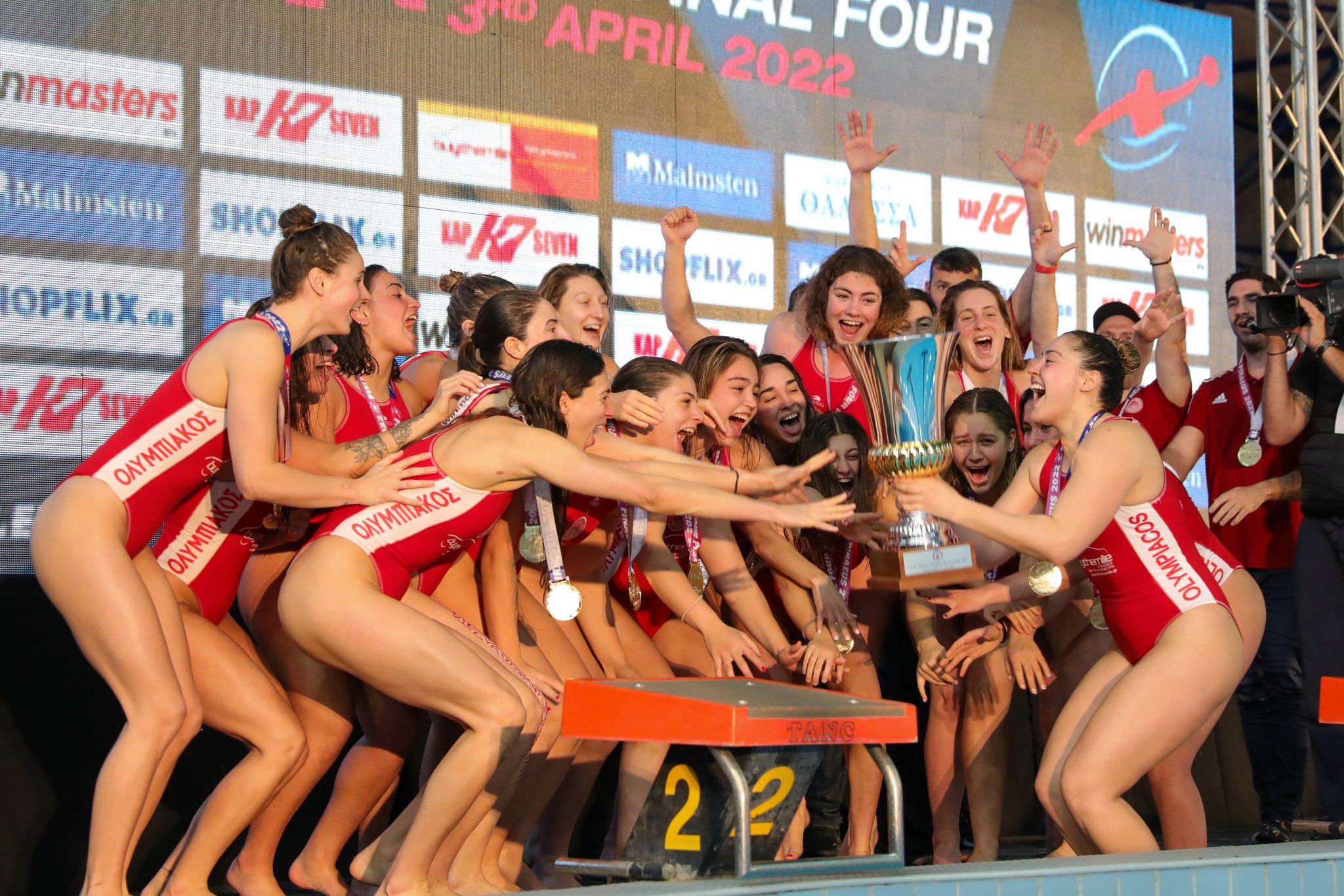 Ο Θρύλος γιγαντώνει τον μύθο του και γράφει ιστορία με 18 διεθνείς τίτλους