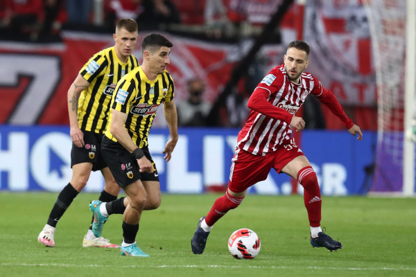 Ολυμπιακός – ΑΕΚ 1-1: Ισοπαλία, αλλά και στο +11 οι «ερυθρόλευκοι»