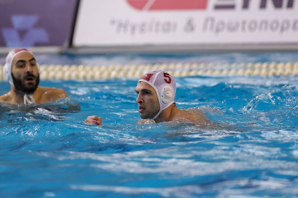 Oλυμπιακός – Βουλιαγμένη 9-8:  «Ναύαρχος» ο Θρύλος, πήρε το κύπελλο και στους άνδρες