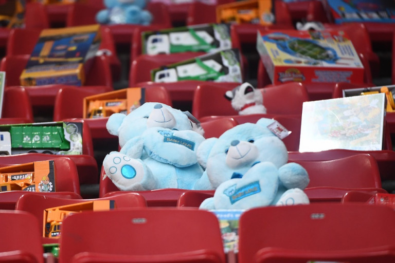 Τα 176 κουκλάκια είπαν την ιστορία ενός πολέμου