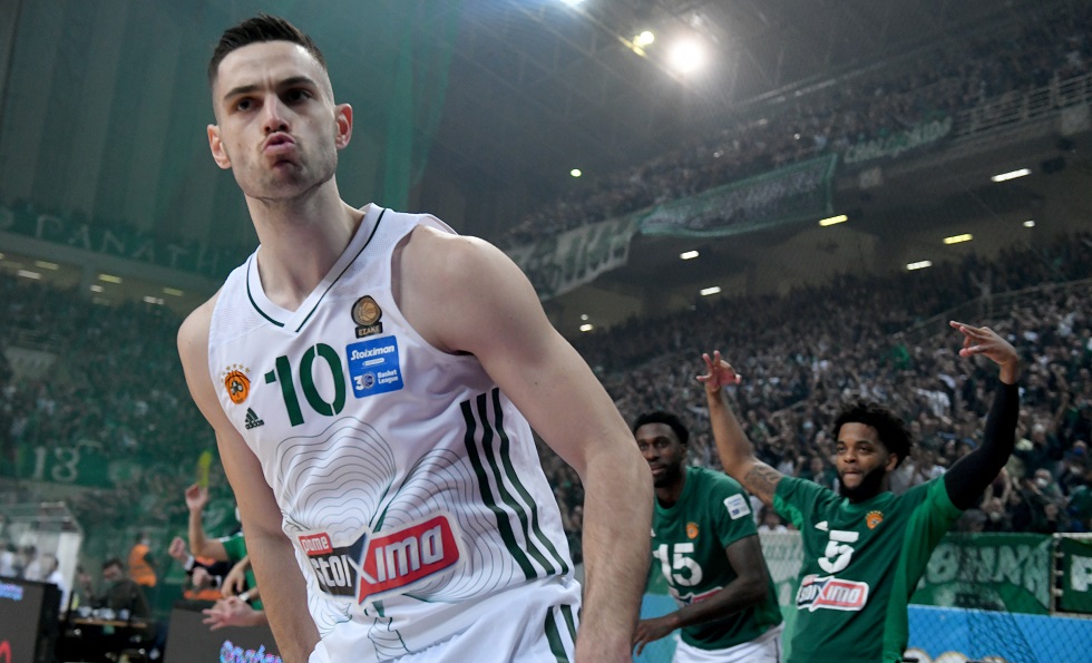 Τα δύο συνεχόμενα τρίποντα του Παπαπέτρου