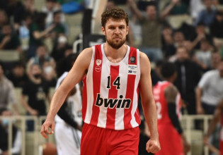 Ακόμα μαζεύει ριμπάουντ: Η μεγάλη εμφάνιση του Βεζένκοφ κόντρα στον Παναθηναϊκό