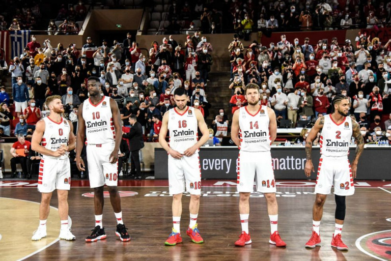 Ολυμπιακός: Ένας κόκκινος κύκλος που κοχλάζει