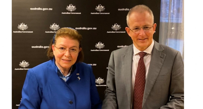 Γλυπτά του Παρθενώνα: Στηρίζει την επιστροφή τους στην Ελλάδα η Αυστραλία – Συναντήσεις Μενδώνη στο Σίδνεϊ