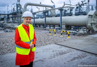 Γερμανία: Σάλος με υπουργό της Μέρκελ – Στο στόχαστρο για δοσοληψίες με τoν Nord Stream 2 AG