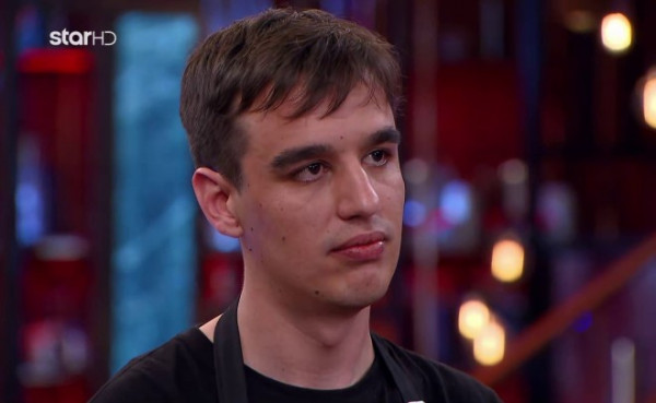 Πρώτες δηλώσεις Μπόλλου μετά την αποχώρηση: Γιατί να ζητήσω συγγνώμη από τον Μπόμπαινα;