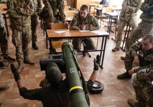 Πόλεμος στην Ουκρανία: Πόσο πιθανό είναι να χάσει η Ρωσία;