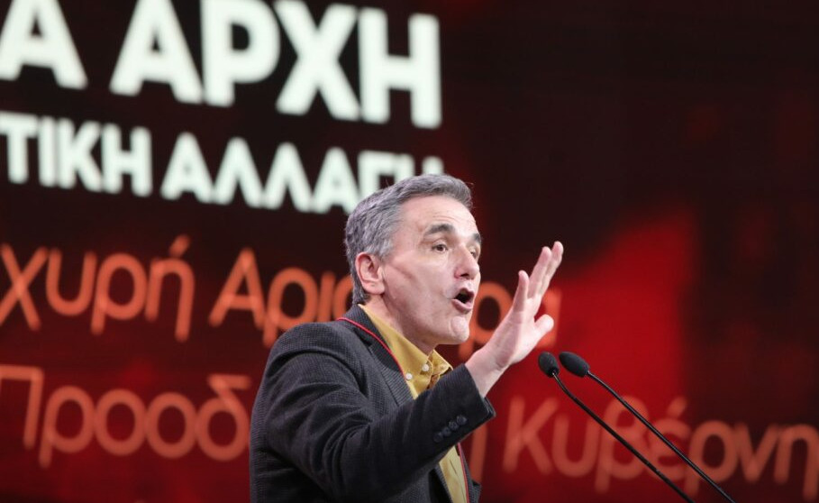 Συνέδριο ΣΥΡΙΖΑ: Εκνευρισμός για την παρέμβαση Τσακαλώτου - Πέρασε η πρόταση Τσίπρα