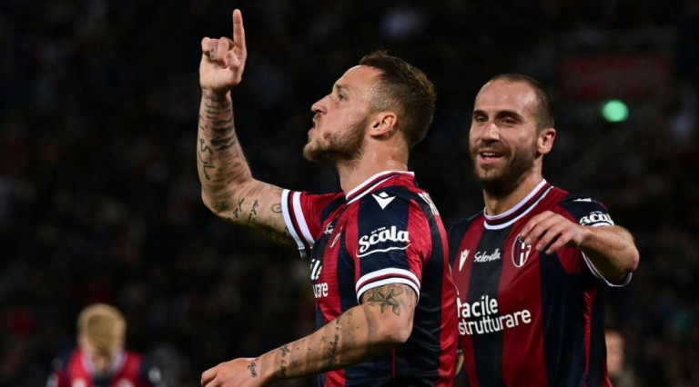 Μπολόνια – Ίντερ 2-1: «Αυτοκτονία» και δώρο στη Μίλαν