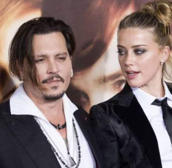 Κατάθεση-φωτιά: Η Αμπερ Χερντ μου είχε πει ότι αυτή άφησε τα περιττώματα στο κρεβάτι του Τζόνι Ντεπ