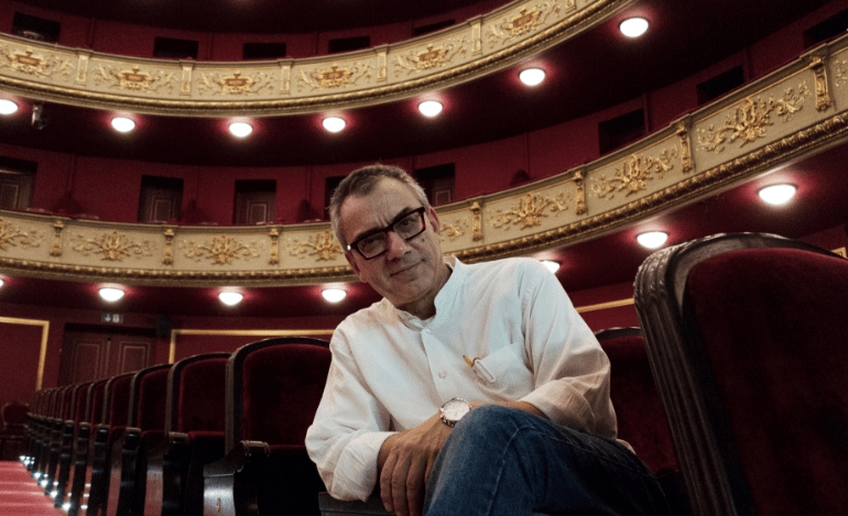 Ο Νίκος Διαμαντής φέρνει στην ελληνική σκηνή τη θρυλική ταινία «Χιροσίμα, αγάπη μου»