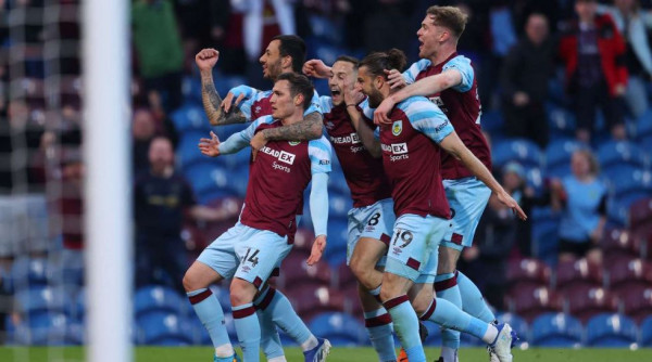 Νίκη – ανάσα για την Μπέρνλι (2-0)