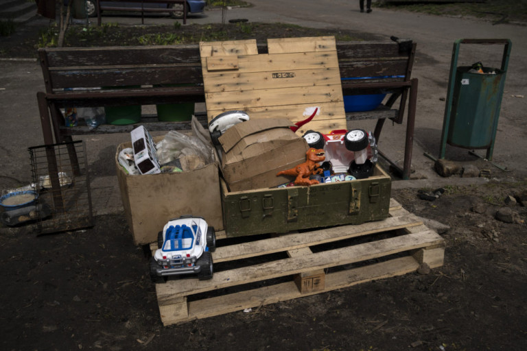 Ουκρανία: Εκατοντάδες παιχνίδια στη Λβιβ προς τιμήν των αδικοχαμένων παιδιών