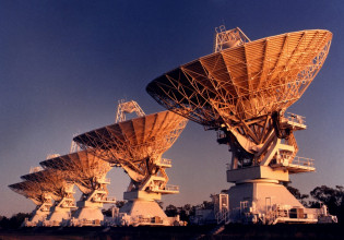 Μήνυμα σε μπουκάλι: Αστρονόμοι θέλουν να μεταδώσουν στους εξωγήινους τη θέση της Γης