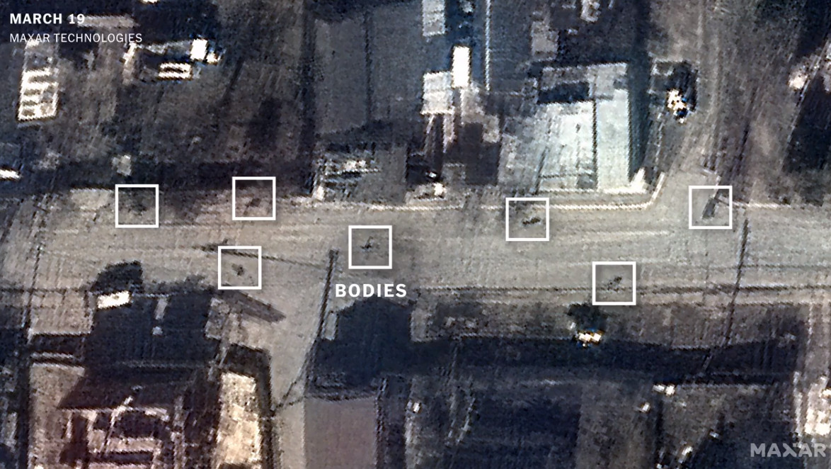 Μπούκα: Δορυφορικές εικόνες δείχνουν πτώματα πριν την αποχώρηση των ρωσικών στρατευμάτων - «Ψέματα» λέει η Μόσχα