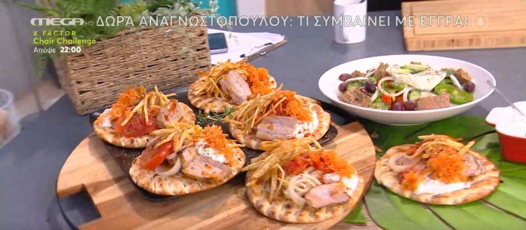 Ο Τίμος Ζαχαράτος μάς ετοιμάζει σπιτικό γύρο με πίτα!