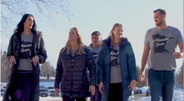 ΗΠΑ: Στην Μινεσότα η ψηλότερη οικογένεια στον κόσμο [εικόνες]