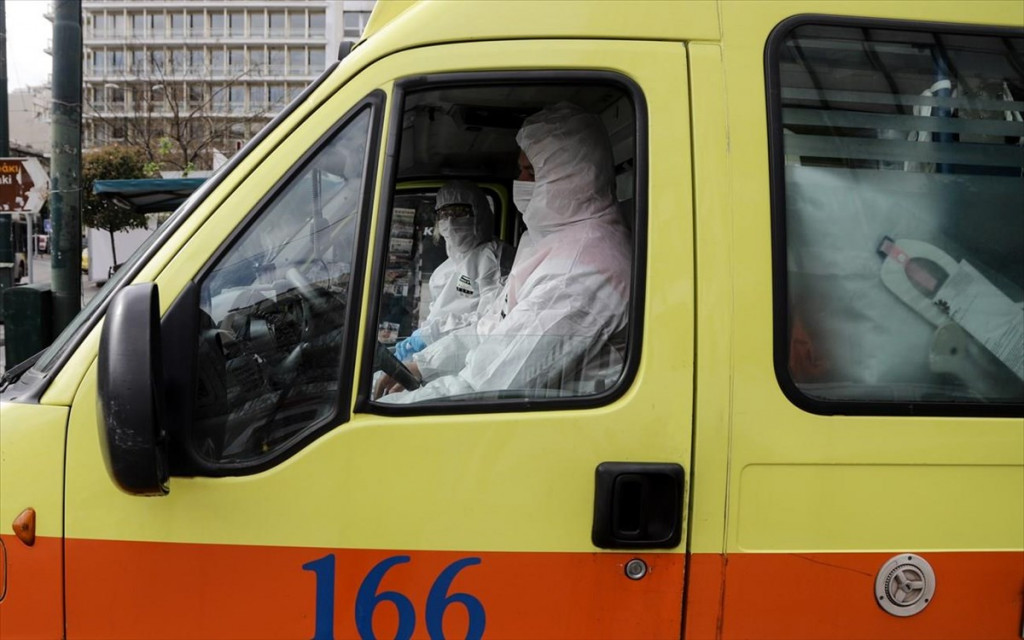 Health ministry abolishes vax, illness certificates, EODY announces 48 COVID deaths, over 7,000 infections