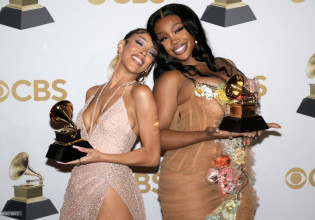 Grammy 2022: Οι εμφανίσεις στο κόκκινο χαλί που ξεχώρισαν