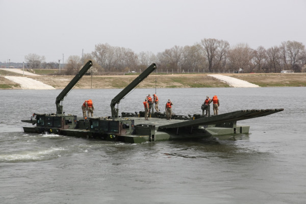 Τουρκία: Έκανε άσκηση στον ποταμό Έβρο