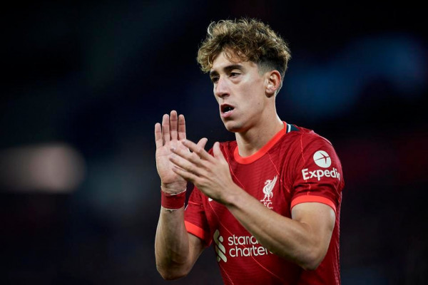 Τρελαίνει το «Άνφιλντ» ο Τσιμίκας: Αποθέωση στα social media για την εμφάνιση με την Μπενφίκα (pics & vids)