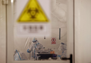 Κοροναϊός: Νέο πειραματικό φάρμακο μειώνει κατά 55% τους θανάτους ασθενών με βαριά Covid-19