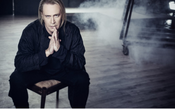 Ο Στέφανος Κορκολής στο θέατρο Παλλάς στις 9 Μαΐου – Φιλική συμμετοχή Άλκηστις Πρωτοψάλτη