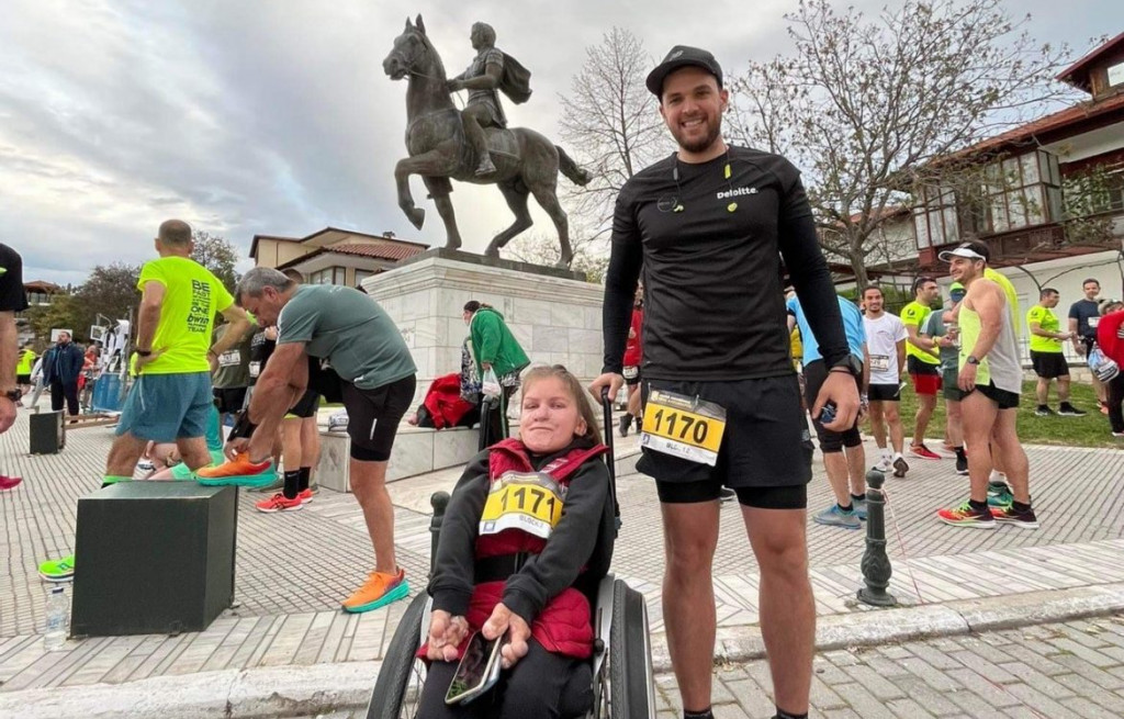 Πέλλα: Την ανέβασε στην πλάτη του στον Όλυμπο – Τώρα τρέχουν μαζί Μαραθώνιο