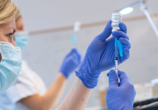 Σουηδία: Ξεκινά η χορήγηση τέταρτης δόσης εμβολίου κατά του κοροναϊού στους άνω των 65 ετών